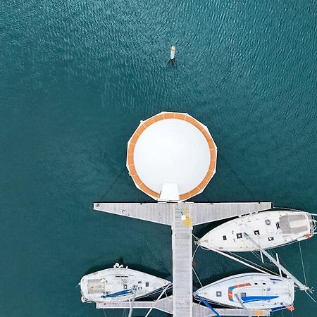Anthenea Suite Hoteliere Flottante Perros-Guirec Esterno foto